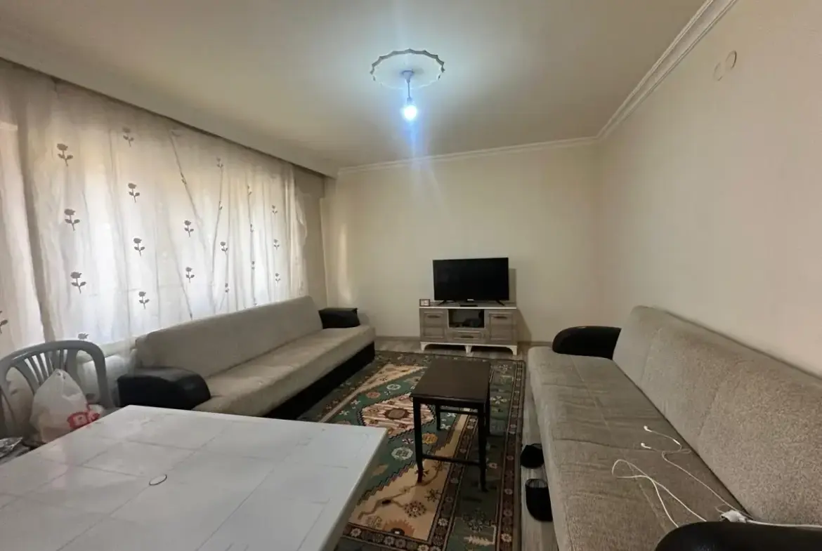 13 EYLÜL OKULU ALTINDA SATILIK DAİRE