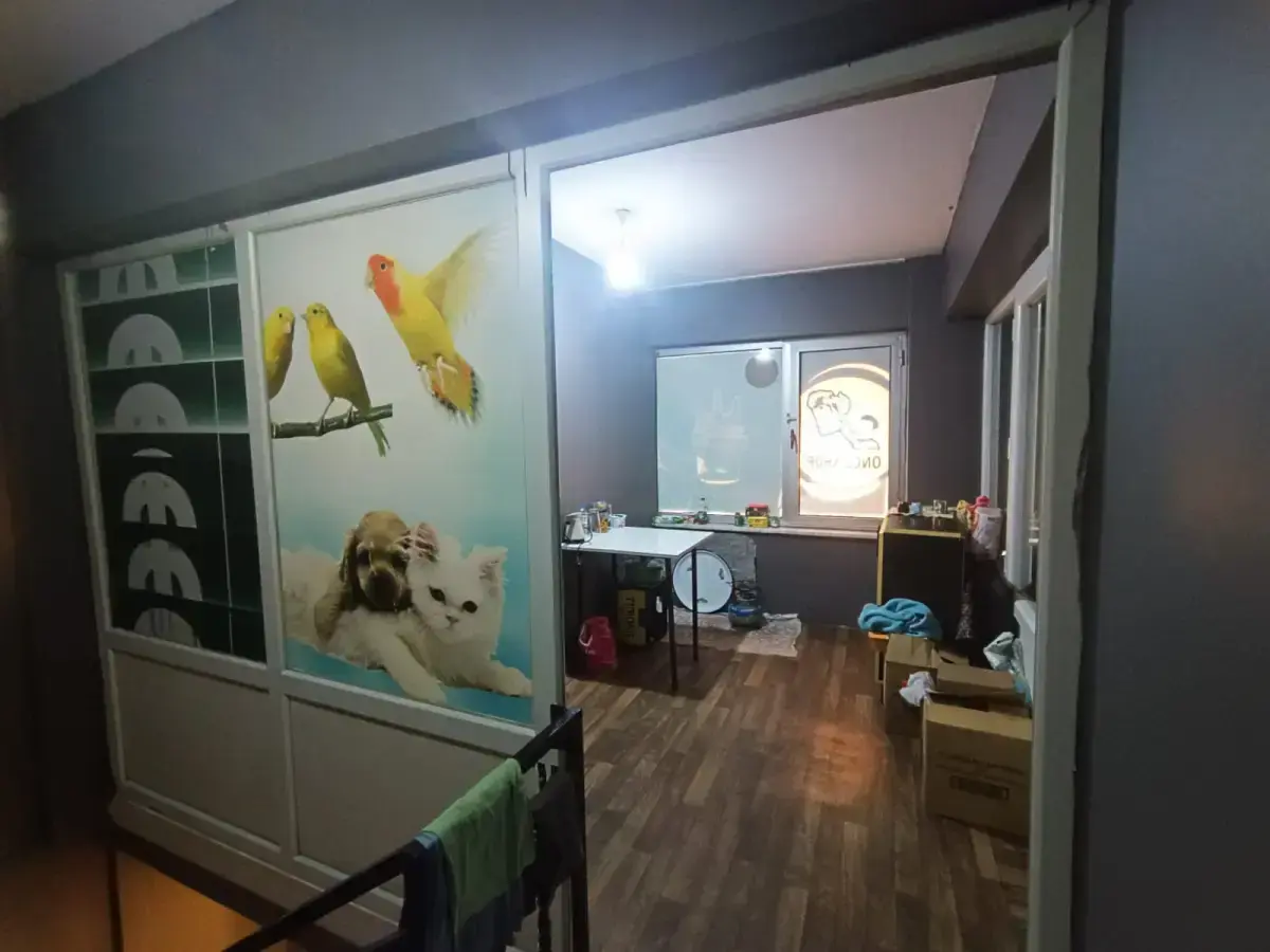 ESKİ ASMALI KAHVE KARŞISI CADDE ÜZERİ SATILIK KÖŞE DÜKKAN