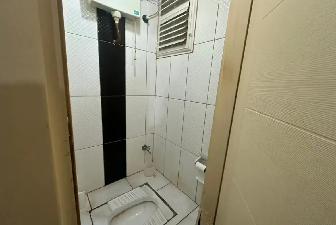 13 EYLÜL OKULU ALTINDA SATILIK DAİRE