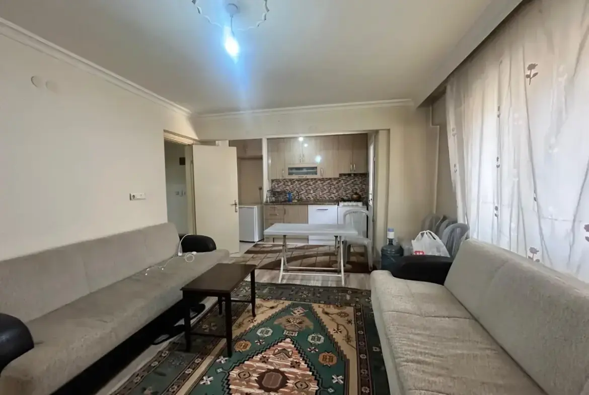 13 EYLÜL OKULU ALTINDA SATILIK DAİRE