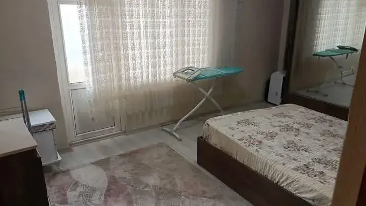 MUZAFFER TEZCAN CADDESİNDE SATILIK DAİRE