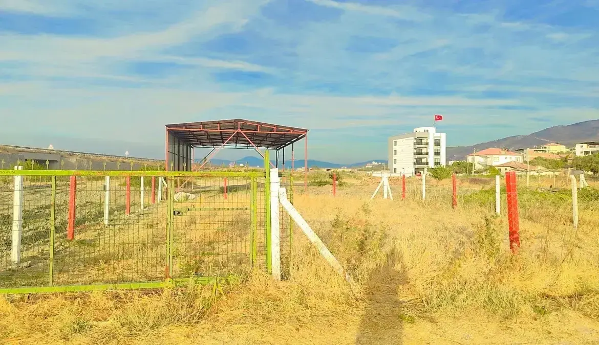 AVDAN MAHALLESİNDE SATILIK ARSA