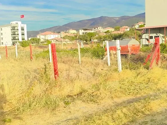 AVDAN MAHALLESİNDE SATILIK ARSA