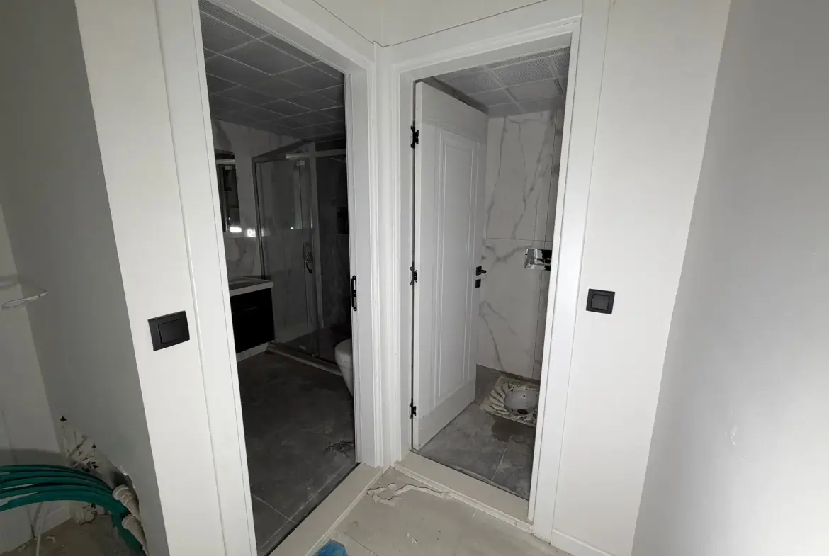 ADNAN MENDERES CADDESİ ÜZERİNDE SATILIK DAİRE
