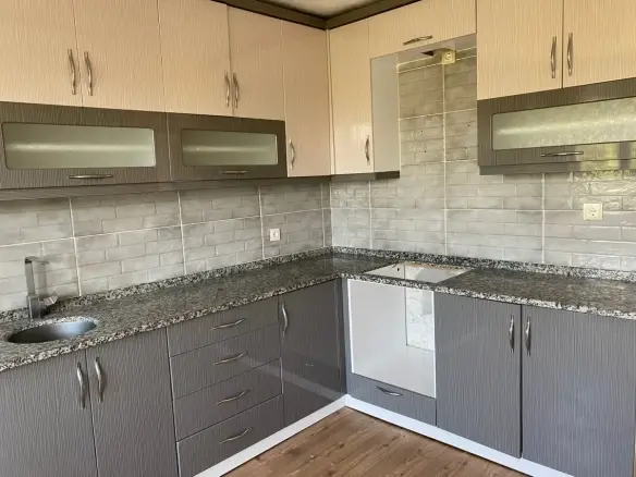 HÜRRİYET MAHALLESİ ESKİ KAMYON GARAJI CİVARI SATILIK DAİRE
