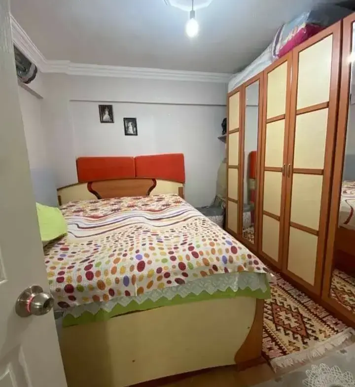 TURGUTALP MAHALLESİ HELVACI DURAĞI CİVARINDA SATILIK DAİRE