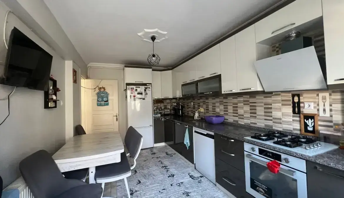 TURGUTAP MAHALLESİNDE HAVUZLU PARK YANINDA SATILIK DAİRE