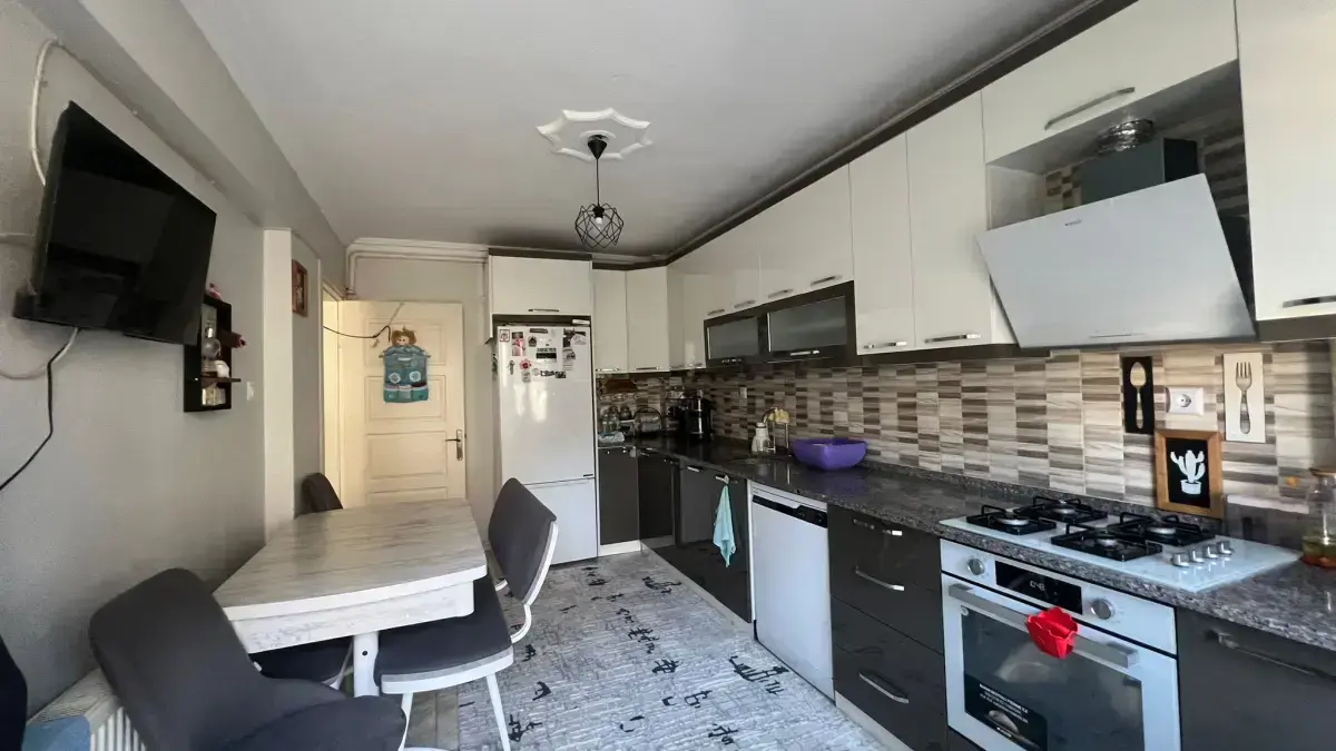 TURGUTAP MAHALLESİNDE HAVUZLU PARK YANINDA SATILIK DAİRE