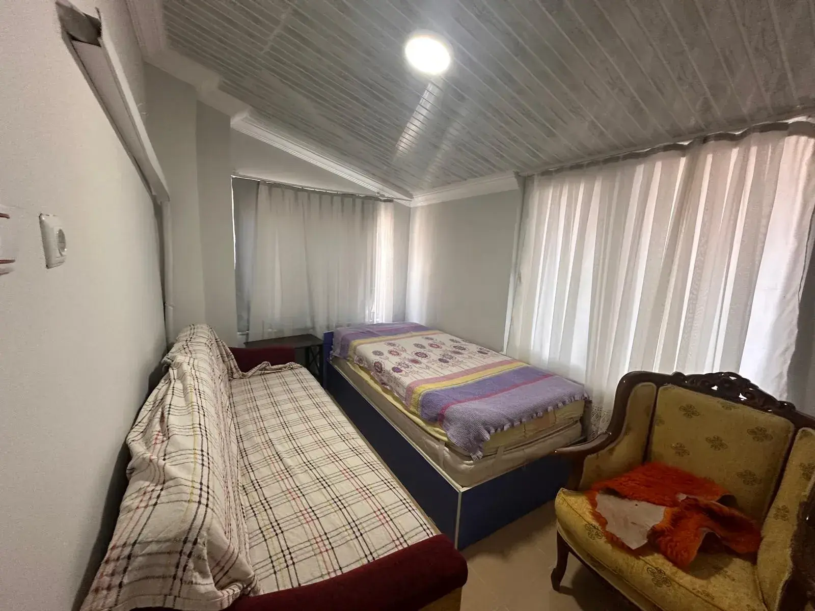 İZMİR DİKİLİ GAZİ PAŞA MAHALLESİNDE SATILIK DUBLEX