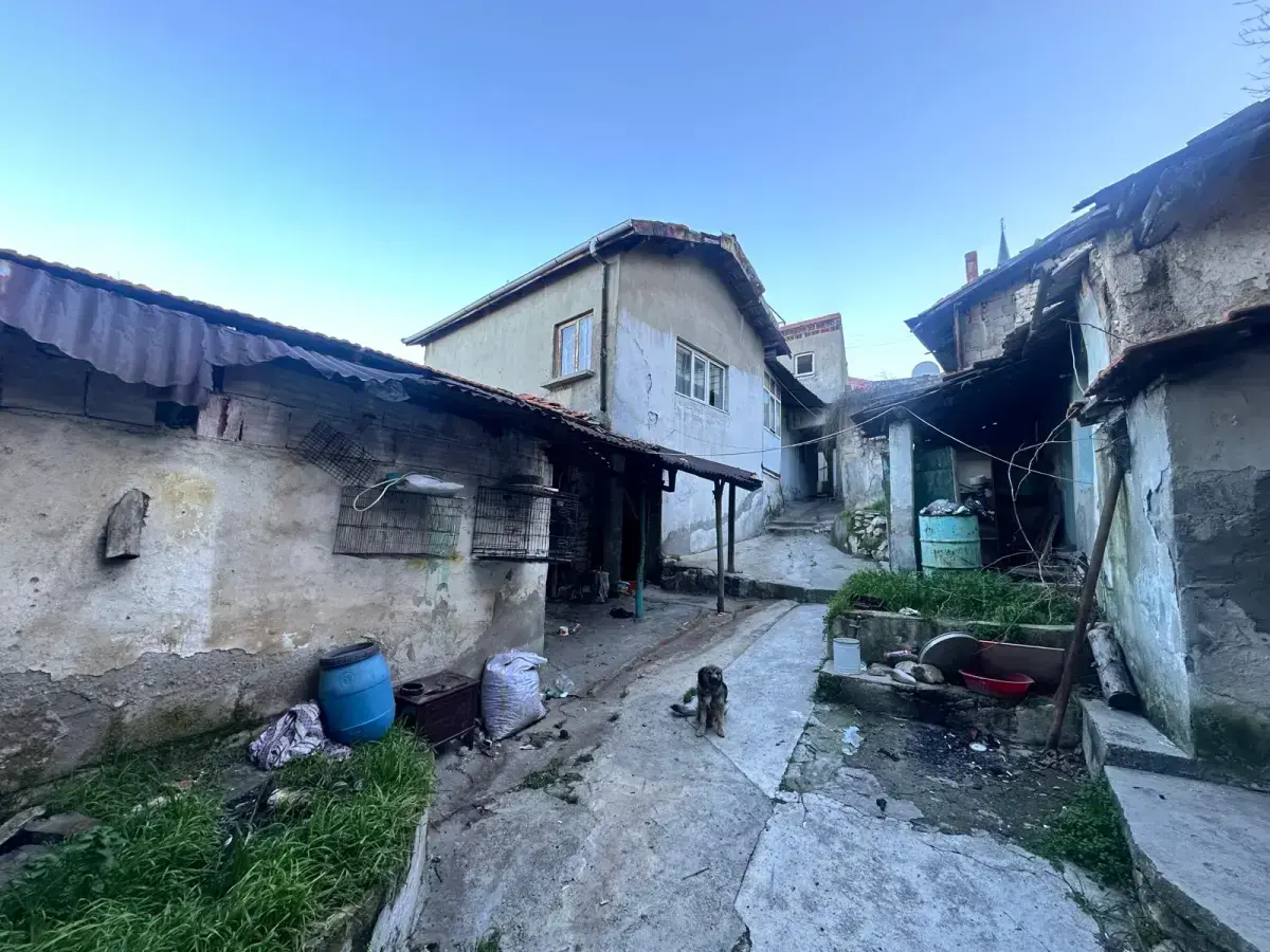 YENİ PAZAR YERİ ÜZERNDE SATILIK MÜSTAKİL EV
