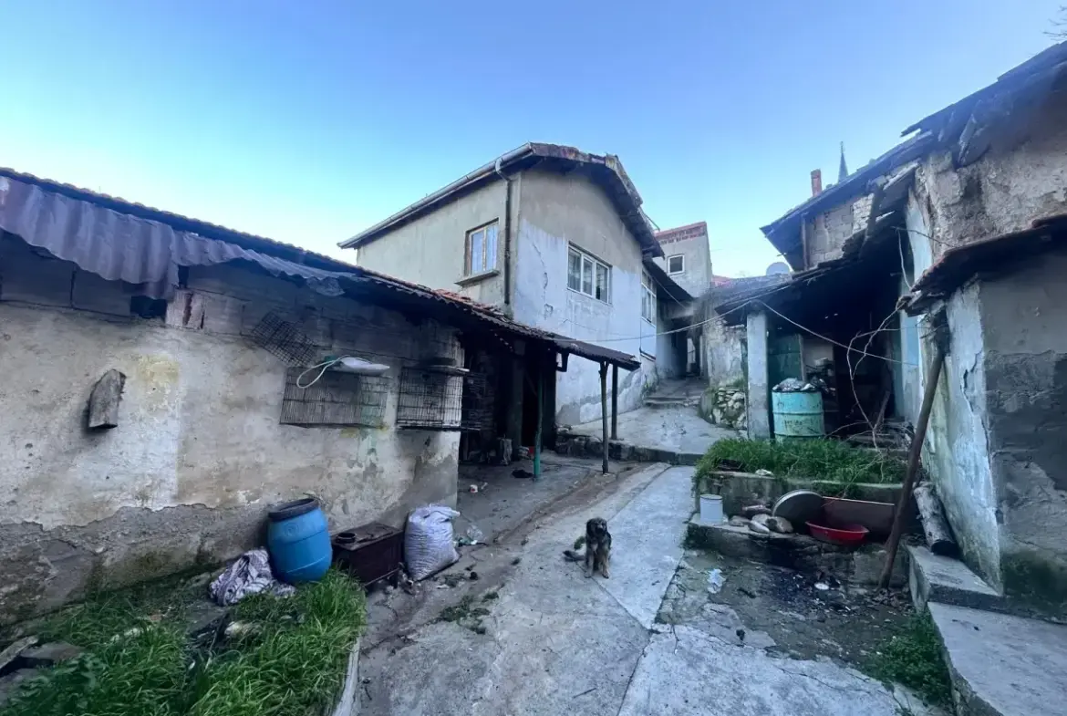 YENİ PAZAR YERİ ÜZERNDE SATILIK MÜSTAKİL EV