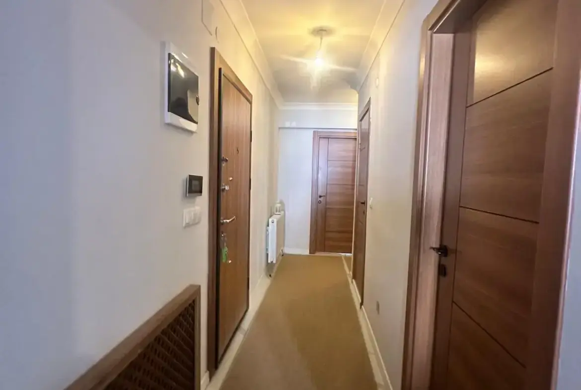ÇORBACI AZİZ CİVARI CADDE ÜZERİ SATILIK DAİRE