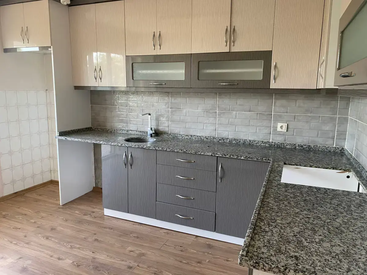 HÜRRİYET MAHALLESİ ESKİ KAMYON GARAJI CİVARI SATILIK DAİRE