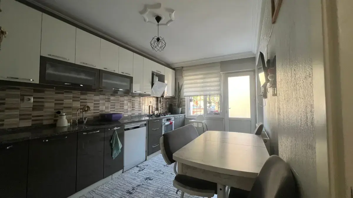 TURGUTAP MAHALLESİNDE HAVUZLU PARK YANINDA SATILIK DAİRE