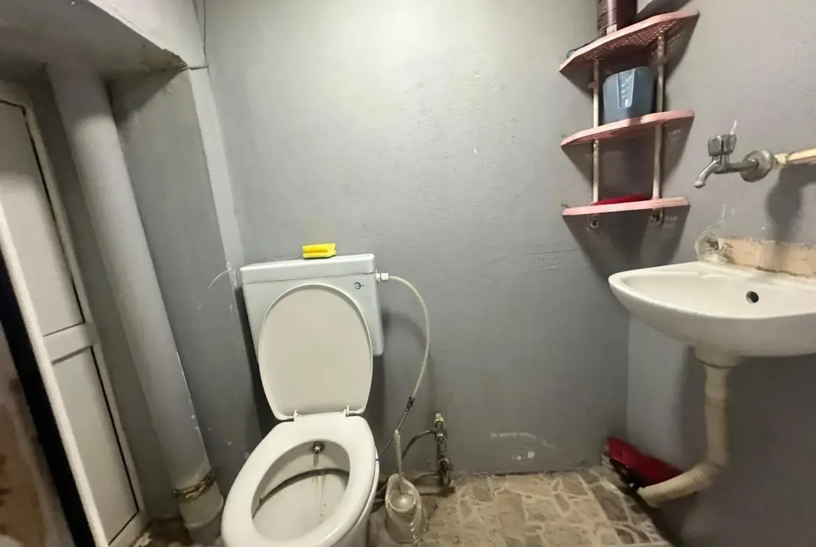 EFE DAYI CAMİ YANI SATILIK YATIRIMLIK DÜKKAN