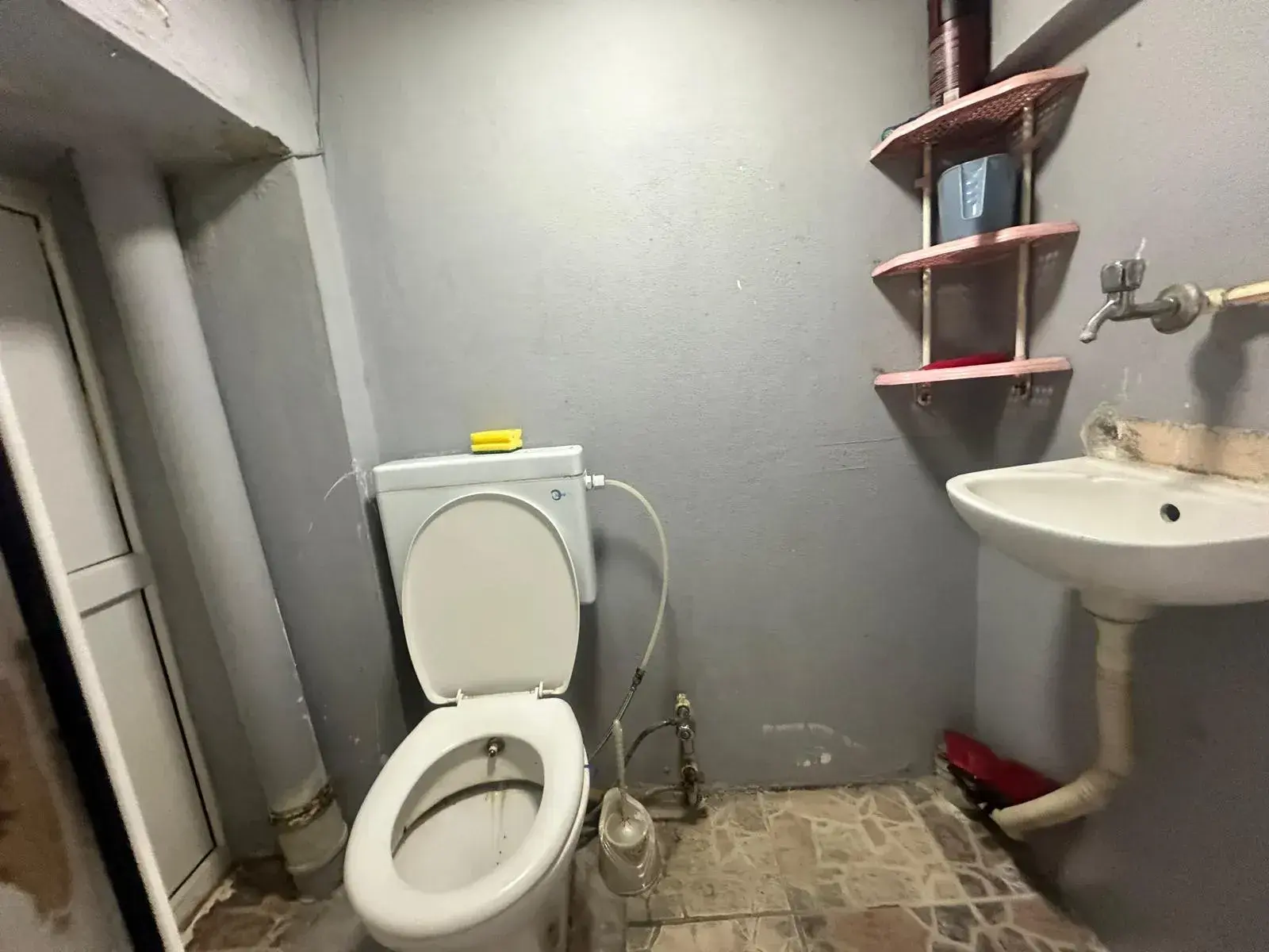 EFE DAYI CAMİ YANI SATILIK YATIRIMLIK DÜKKAN