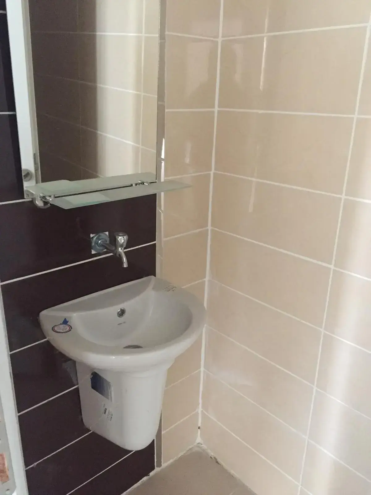 TURGUTALP MAHALLESİ TOKİ MADENCİ KONUTLARINDA SATILIK DAİRE