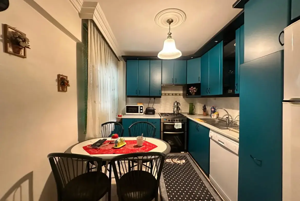 MERKEZDE TAHSİN BAYKAL CADDESİNDE SATILIK DAİRE