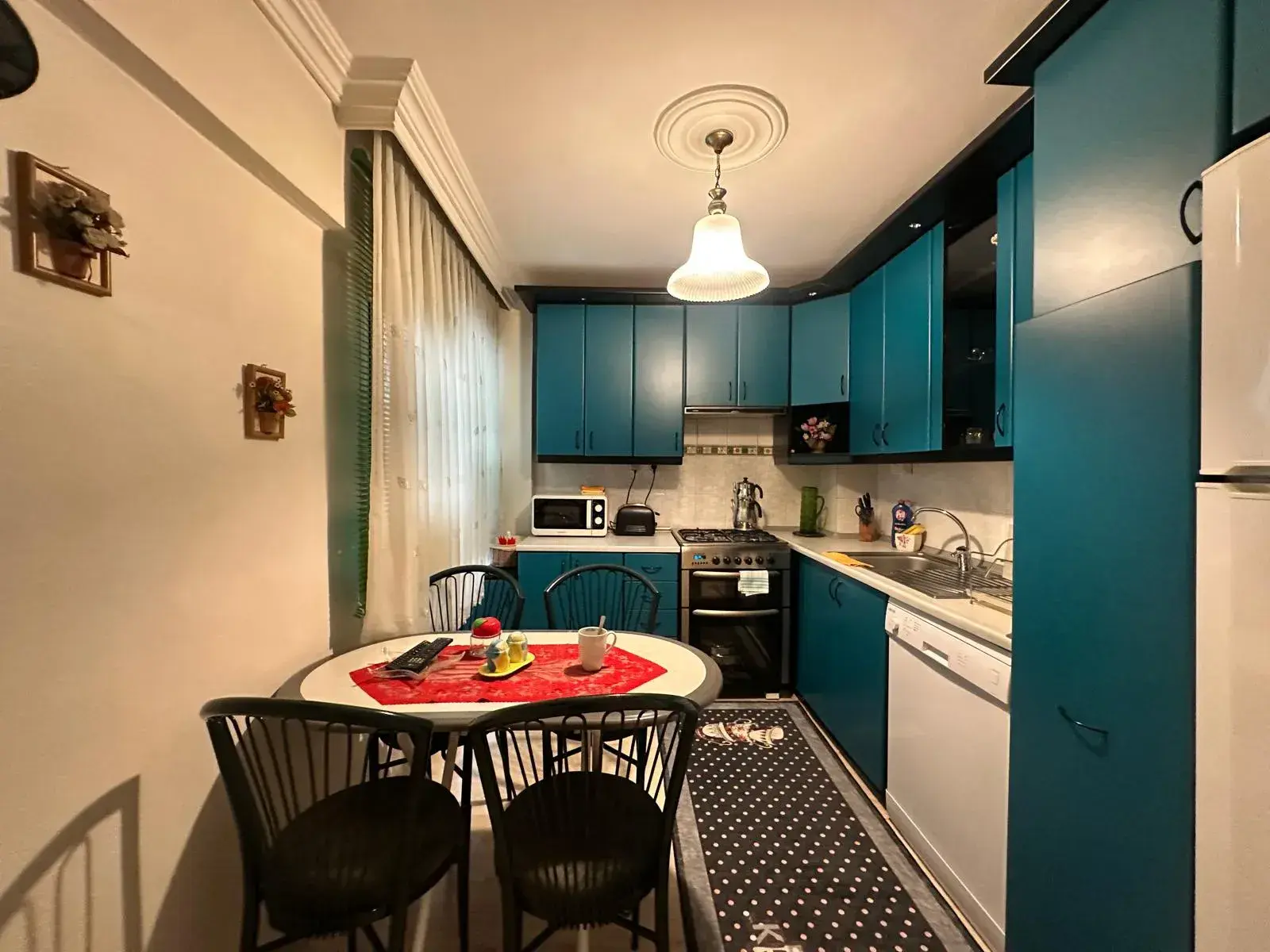 MERKEZDE TAHSİN BAYKAL CADDESİNDE SATILIK DAİRE