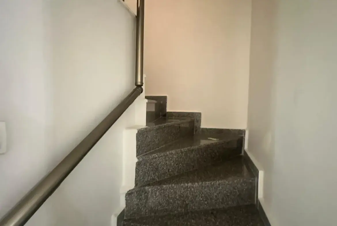 TURGUTALP MAHALLESİ RIFAT DAĞDELEN OKULU CİVARI SATILIK DUBLEX