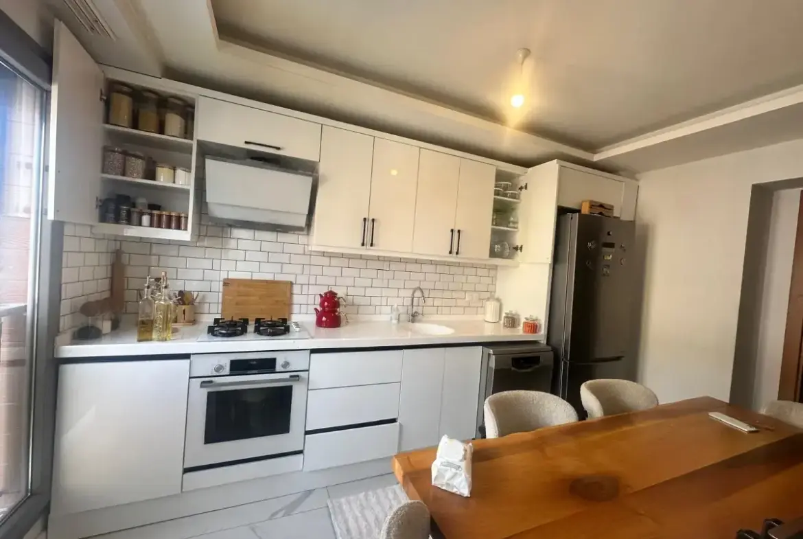 ÇORBACI AZİZ CİVARI CADDE ÜZERİ SATILIK DAİRE