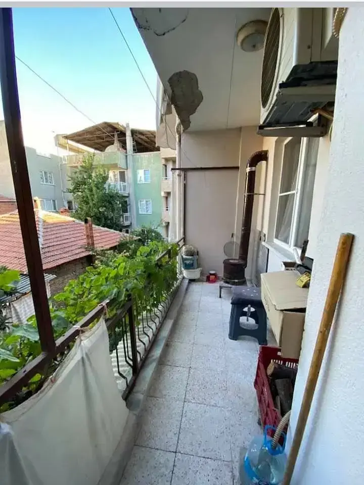 TURGUTALP MAHALLESİ HELVACI DURAĞI CİVARINDA SATILIK DAİRE