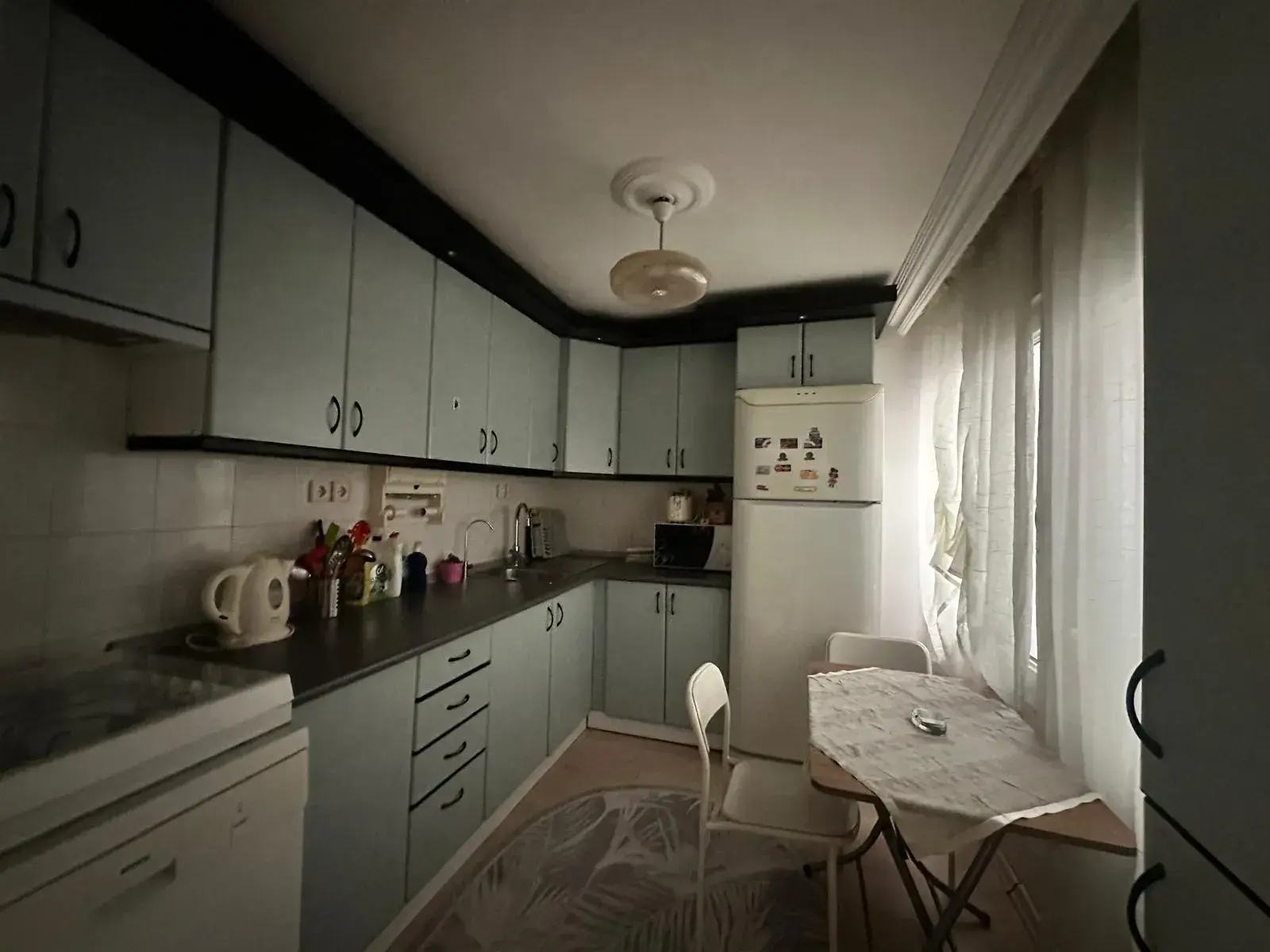 MERKEZDE TAHSİN BAYKAL CADDESİNDE SATILIK DAİRE