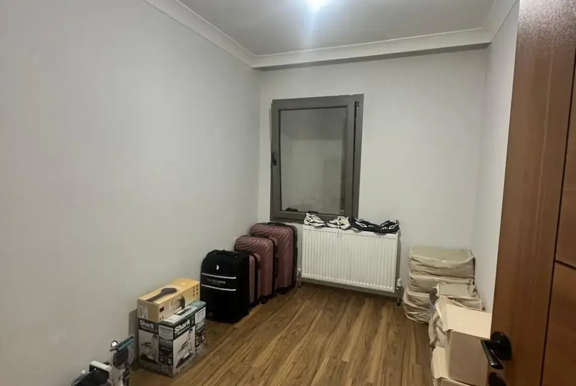 ÇORBACI AZİZ CİVARI CADDE ÜZERİ SATILIK DAİRE