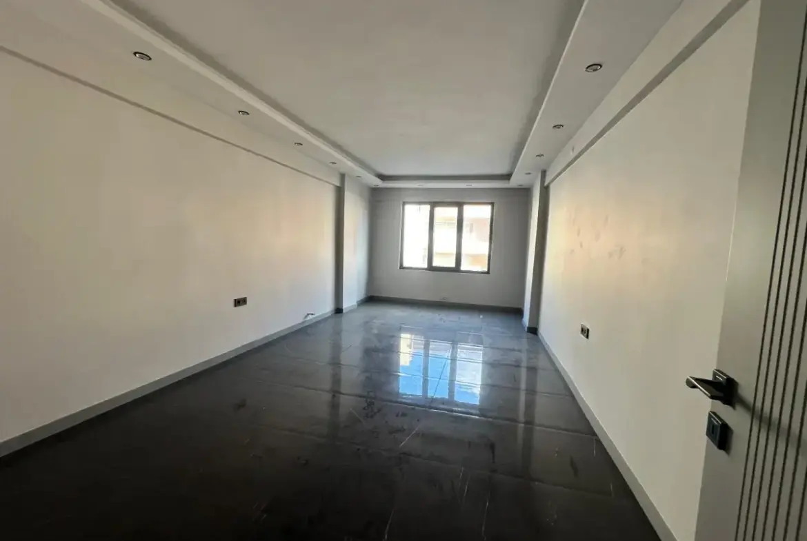 MERKEZDE FATİH CADDESİNDE KİRALIK DAİRE