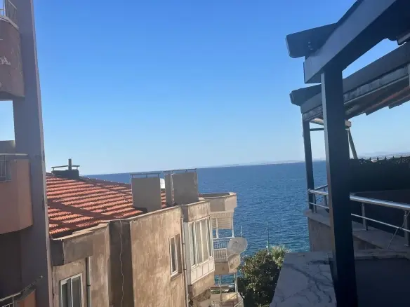 İZMİR DİKİLİ GAZİ PAŞA MAHALLESİNDE SATILIK DUBLEX