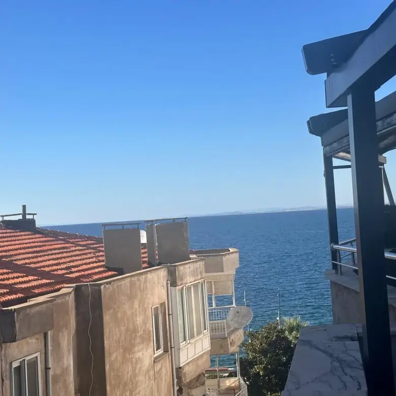 İZMİR DİKİLİ GAZİ PAŞA MAHALLESİNDE SATILIK DUBLEX
