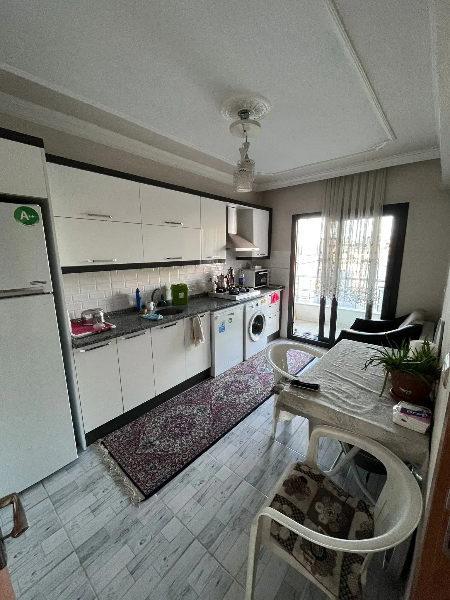 SOMA PAZAR YERİ ÜZERİNDE EŞYALI KİRALIK DAİRE