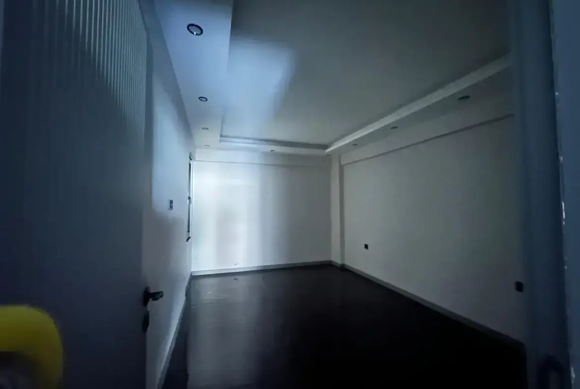 MERKEZDE FATİH CADDESİNDE KİRALIK DAİRE
