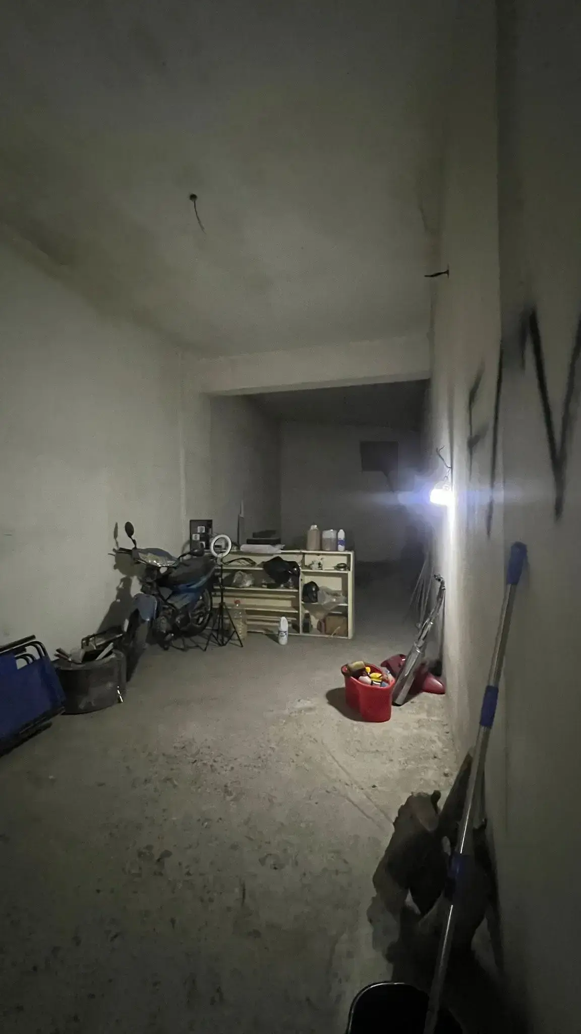 KUBBELİ CAMİ CİVARI ACİL SATILIK DÜKKAN