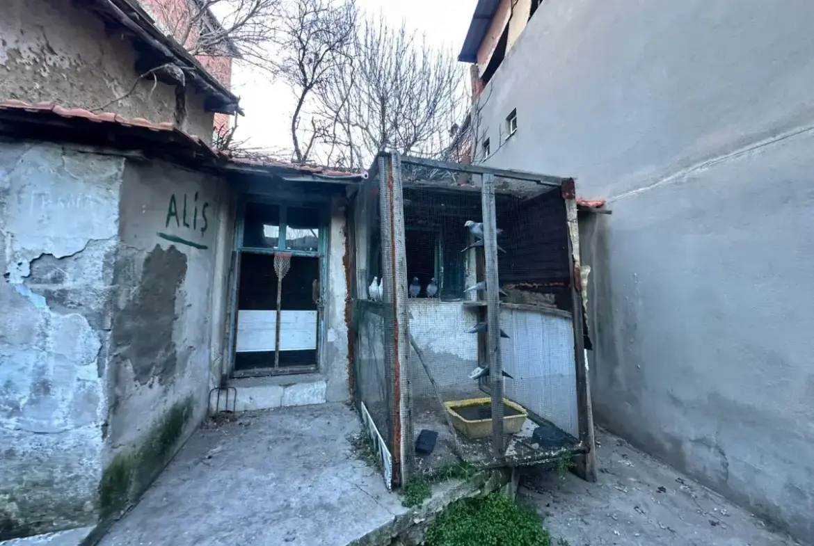 YENİ PAZAR YERİ ÜZERNDE SATILIK MÜSTAKİL EV