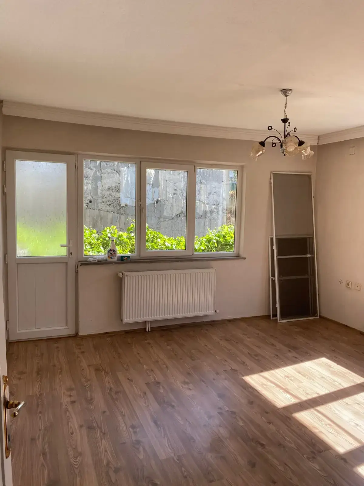 HÜRRİYET MAHALLESİ ESKİ KAMYON GARAJI CİVARI SATILIK DAİRE