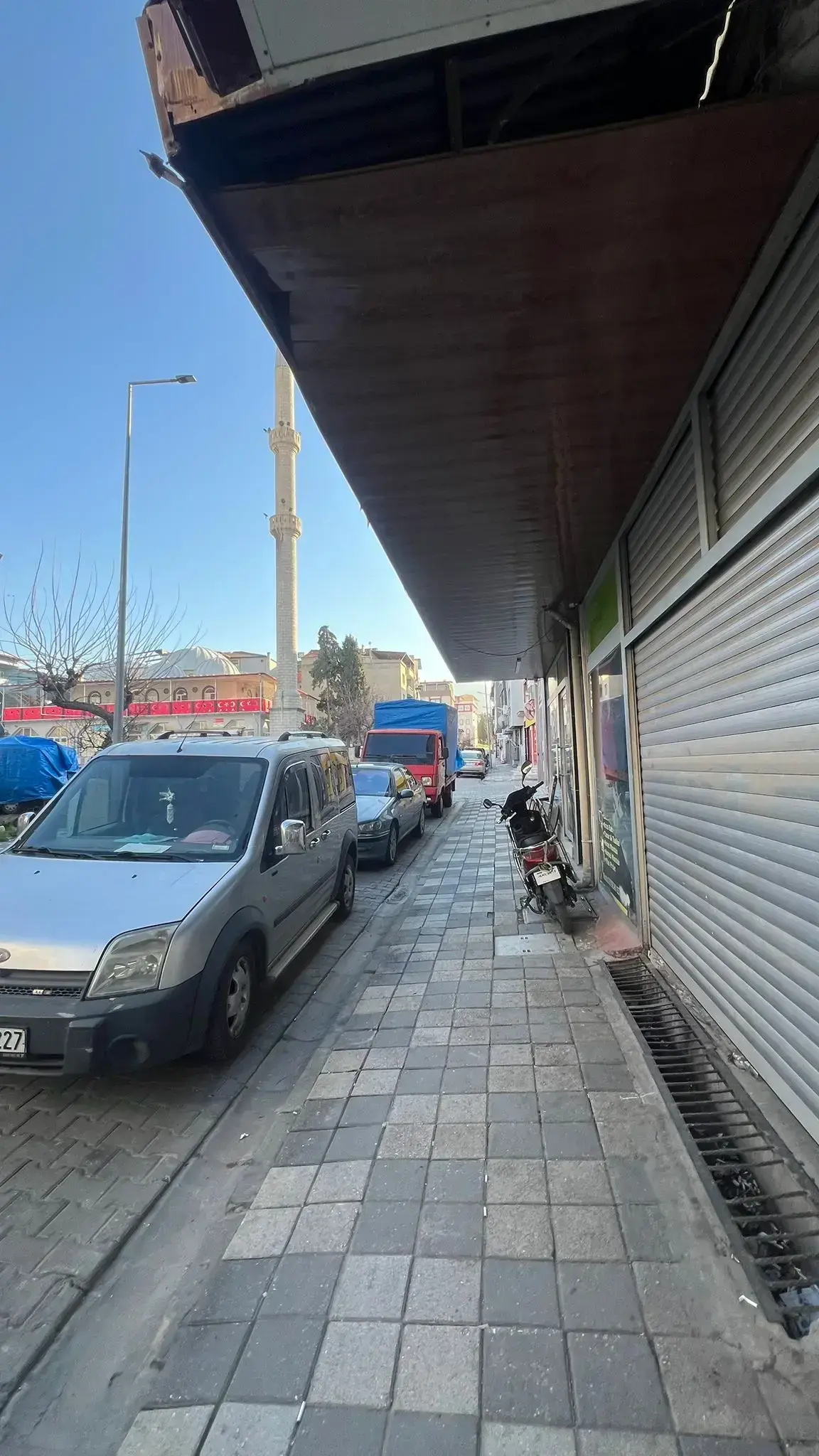 KUBBELİ CAMİ CİVARI ACİL SATILIK DÜKKAN