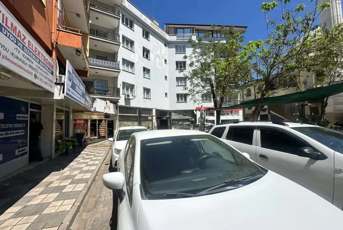 EFE DAYI CAMİ YANI SATILIK YATIRIMLIK DÜKKAN