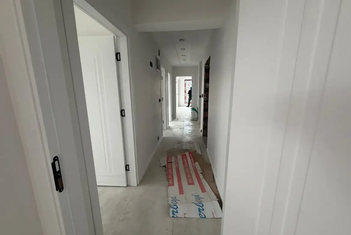 ADNAN MENDERES CADDESİ ÜZERİNDE SATILIK DAİRE