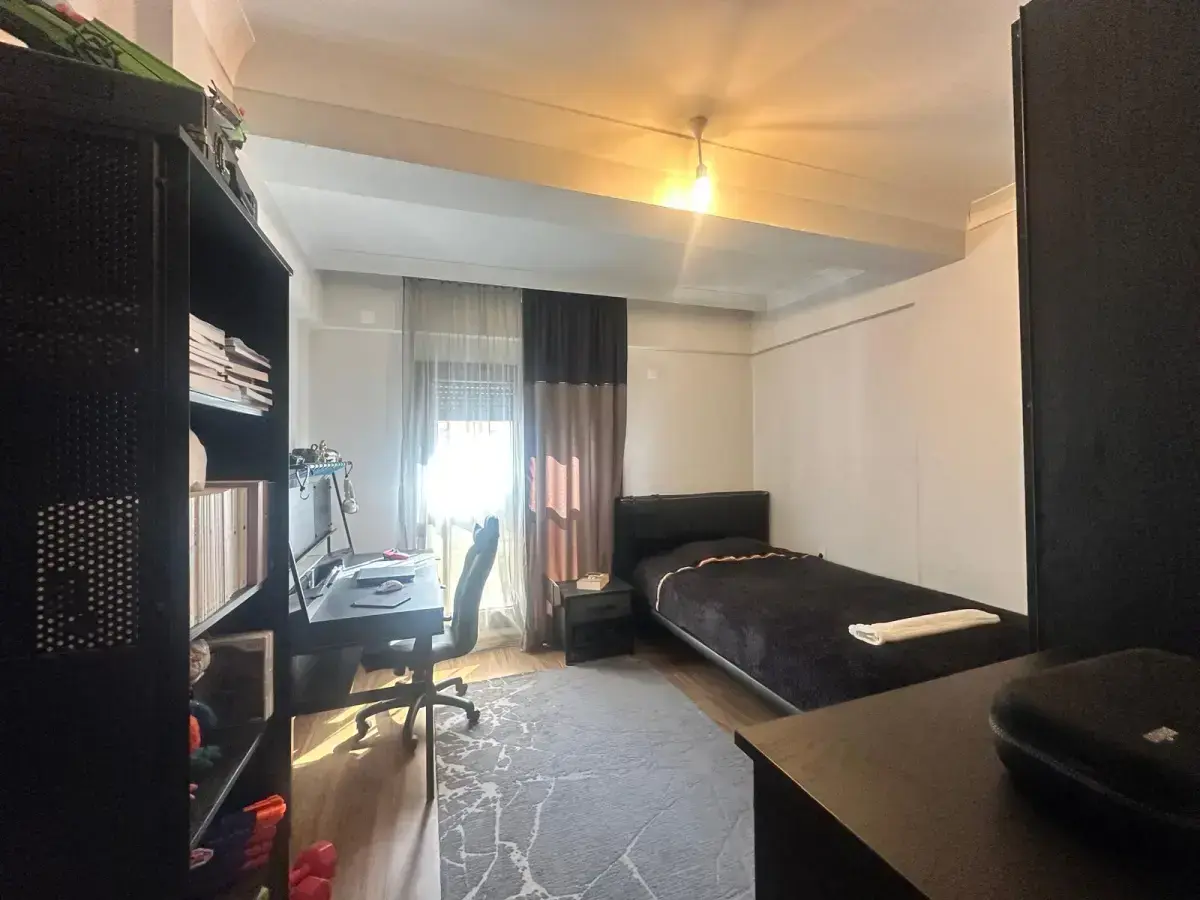 ÇORBACI AZİZ CİVARI CADDE ÜZERİ SATILIK DAİRE