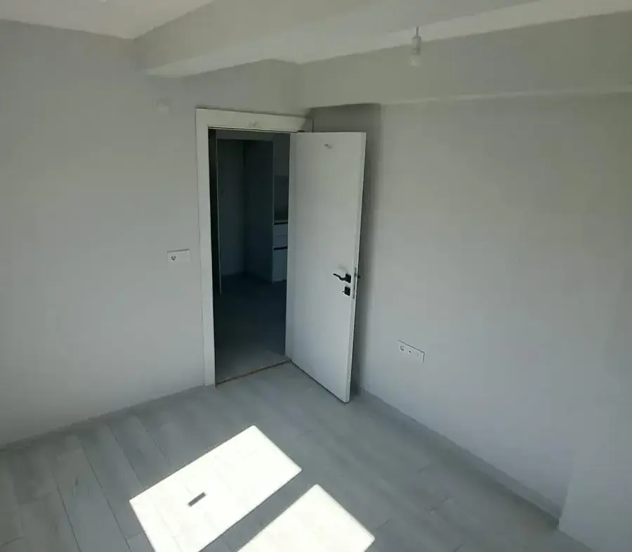 TURGUTALP MAHALLESİNDE SATILIK YATIRIMLIK DAİRE