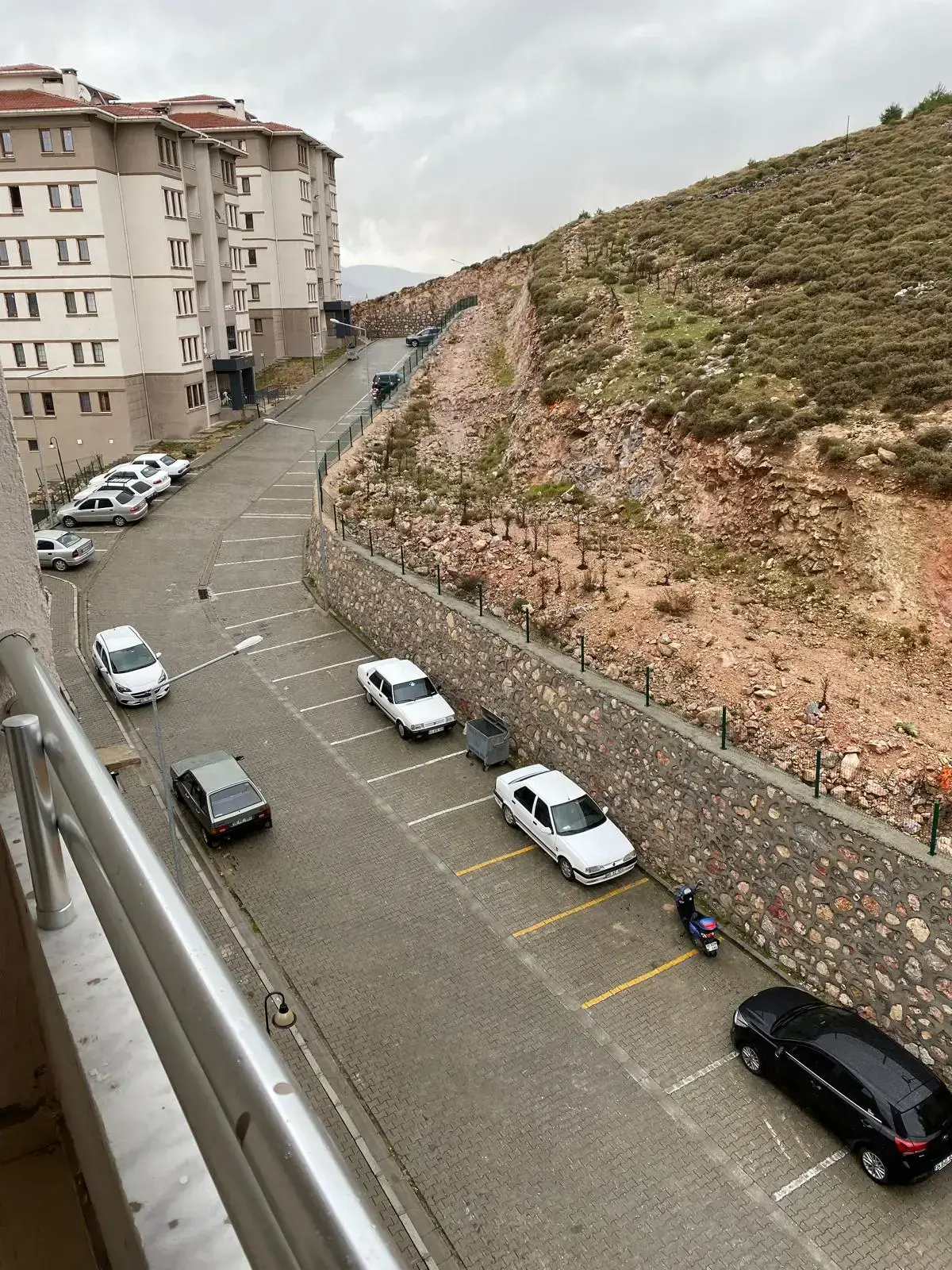 TURGUTALP MAHALLESİ TOKİ MADENCİ KONUTLARINDA SATILIK DAİRE