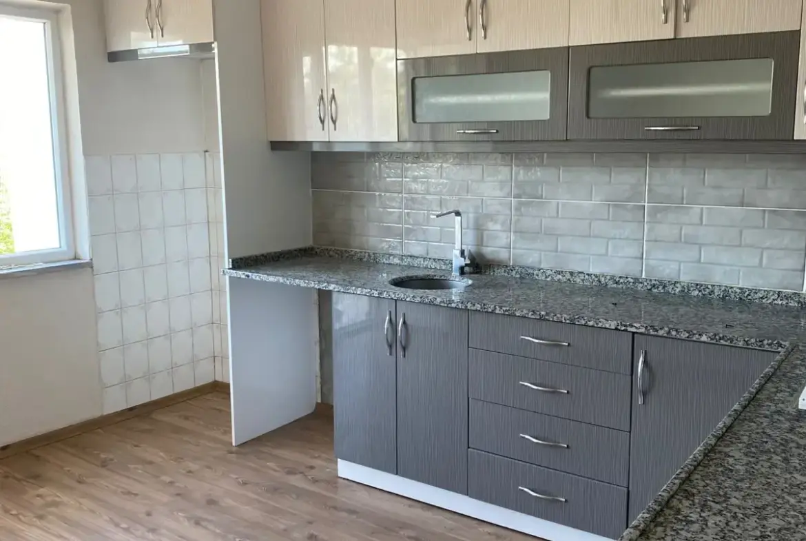 HÜRRİYET MAHALLESİ ESKİ KAMYON GARAJI CİVARI SATILIK DAİRE