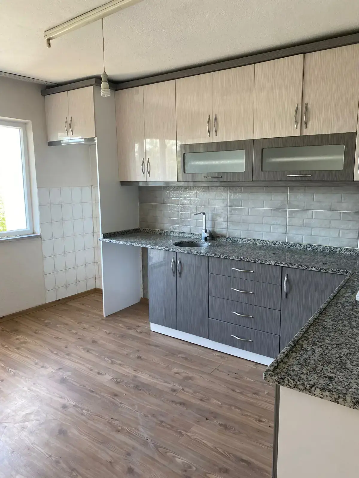 HÜRRİYET MAHALLESİ ESKİ KAMYON GARAJI CİVARI SATILIK DAİRE