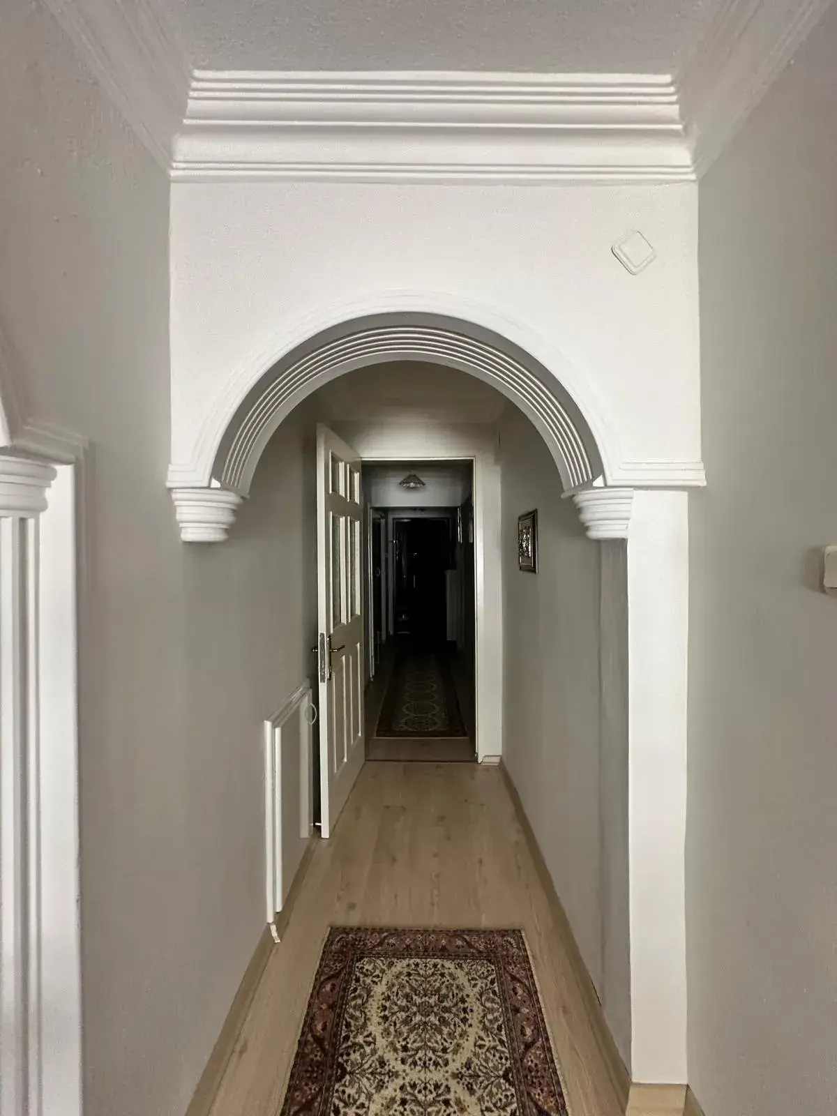 MERKEZDE TAHSİN BAYKAL CADDESİNDE SATILIK DAİRE