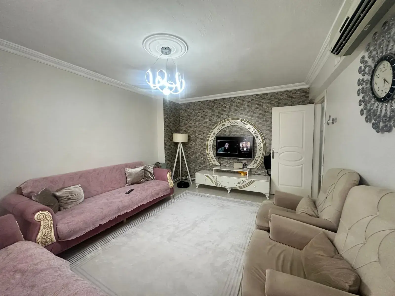 HÜRRİYET MAHALLESİ BÜYÜK MİGROS ALTINDA SATILIK DAİRE