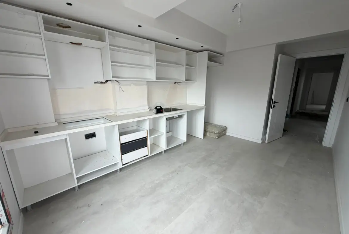 ADNAN MENDERES CADDESİ ÜZERİNDE SATILIK DAİRE