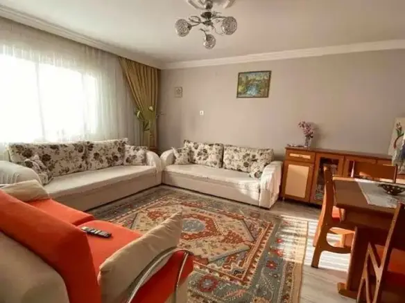 TURGUTALP MAHALLESİ HELVACI DURAĞI CİVARINDA SATILIK DAİRE