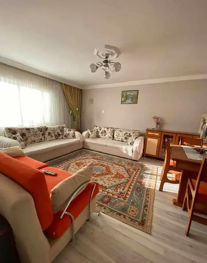 TURGUTALP MAHALLESİ HELVACI DURAĞI CİVARINDA SATILIK DAİRE