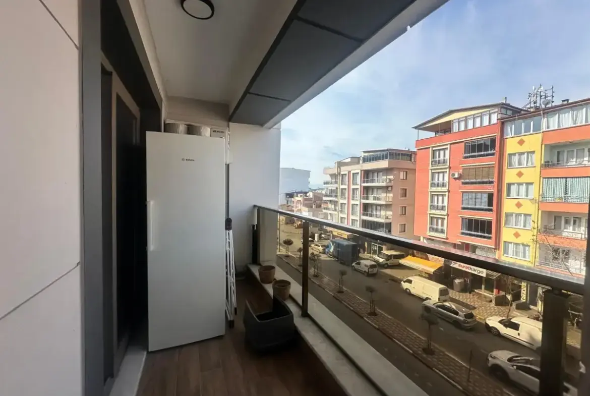 ÇORBACI AZİZ CİVARI CADDE ÜZERİ SATILIK DAİRE